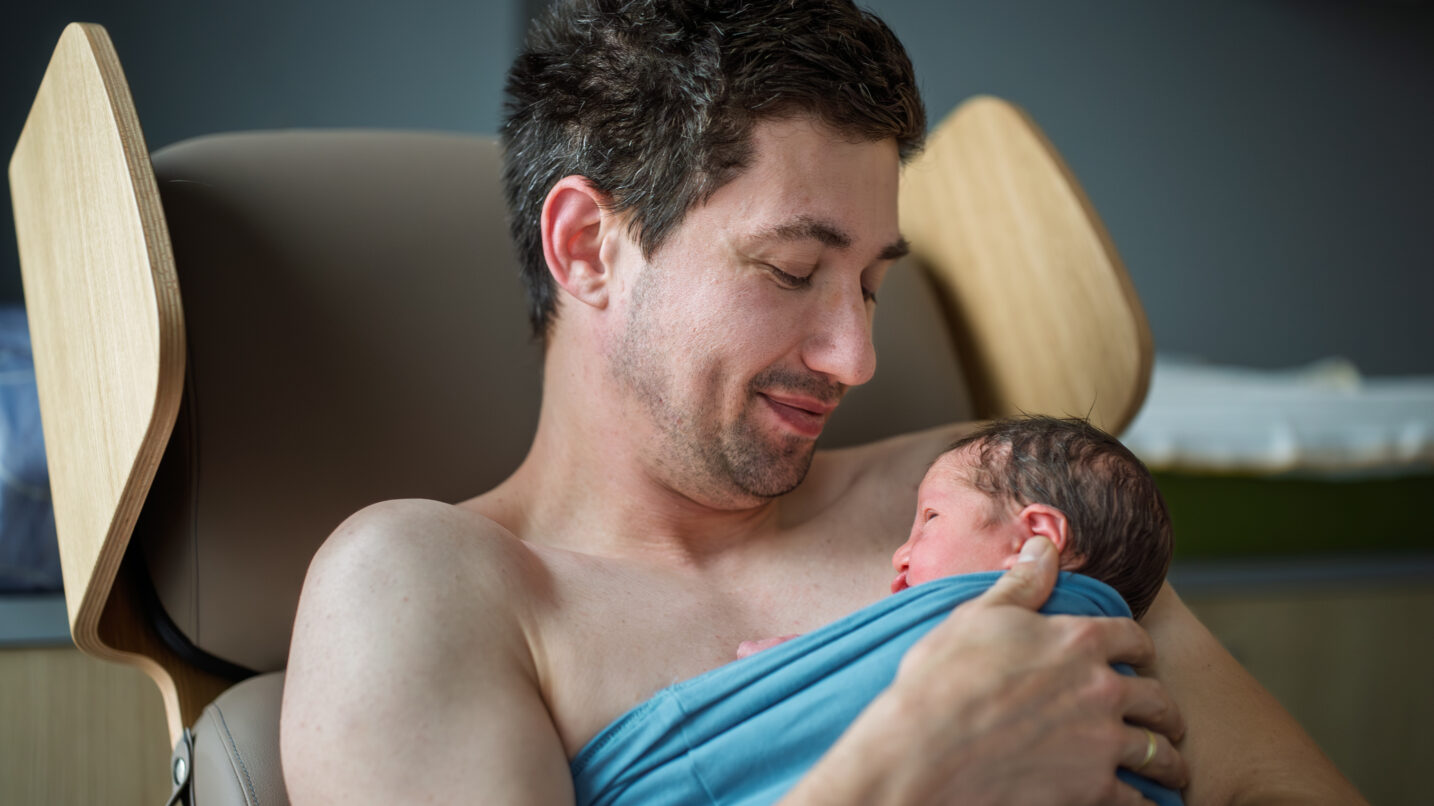 Buidelstoelen van Strong Babies voor het Vrouw Kind Centrum