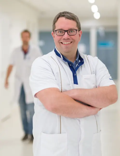 Dhr. M.H. (Menno)  Raber