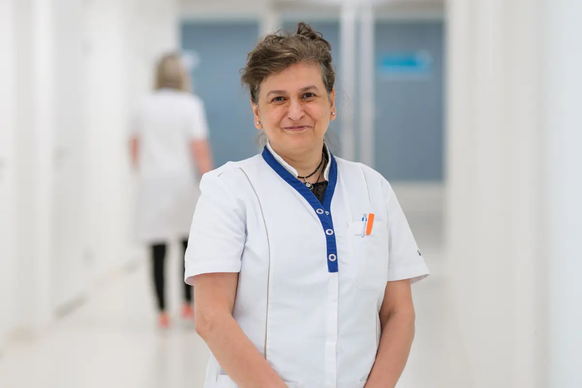 Mevr. J. (Julide)  Bayrak