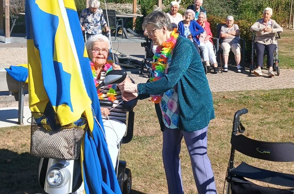Vlag hijsen in Gramsbergen