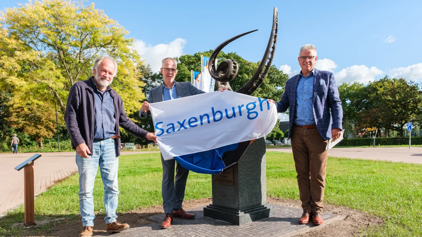 Kunstwerk ‘Inspiratie’ onthuld bij Saxenburgh Clara Feyoena Heem