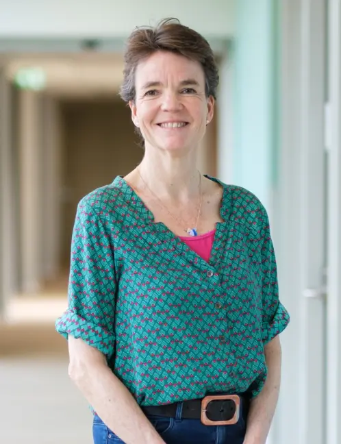 Mevr. L.E. (Loes)  Dijkhuis