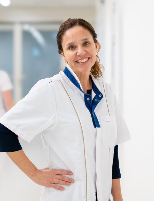 Mevr. B.H.C. (Babet)  Latour